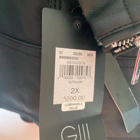 NWT CUTE BLACK RIVET FAUX LEATHER JACKET WITH HOOD 2X - Picture 3 of 6